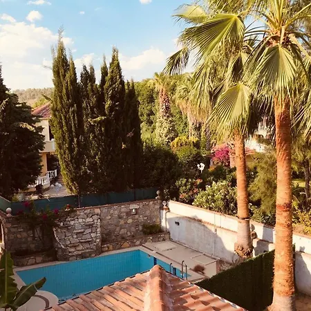 Tufek Villalari Villa *